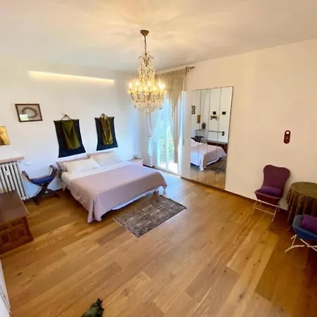 Alojamento de Acomodação e Pequeno-almoço L'ultimo Piano Forlì